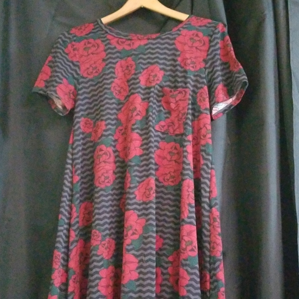 Lularoe Small Carly - Black with Roses - New